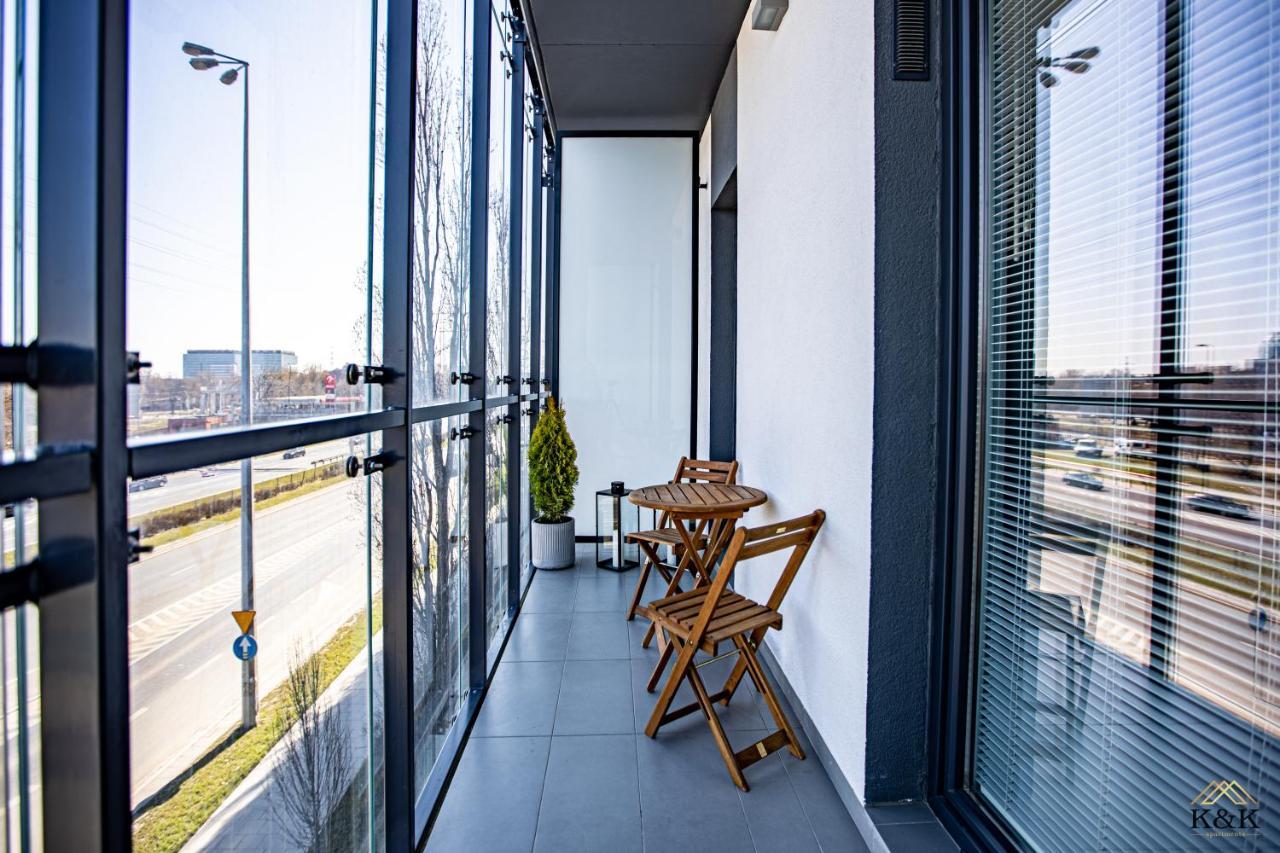 ורשה K&K Apartament Blisko Centrum Near City Center מראה חיצוני תמונה